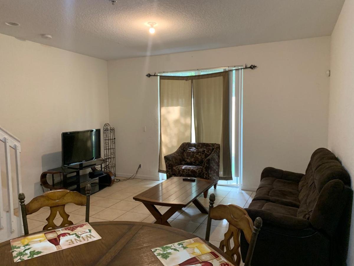 Bedroom Suite In Lauderdale Lakes Townhome Fort Lauderdale Esterno foto